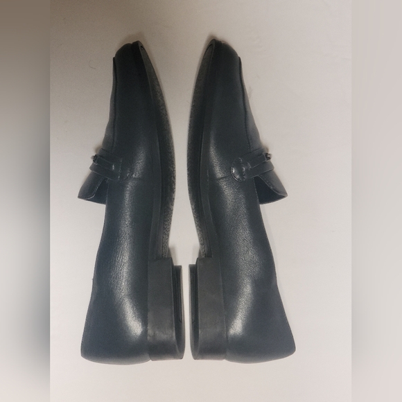 Liz Claiborne Navy Women's Loafers - Picture 10 of 15